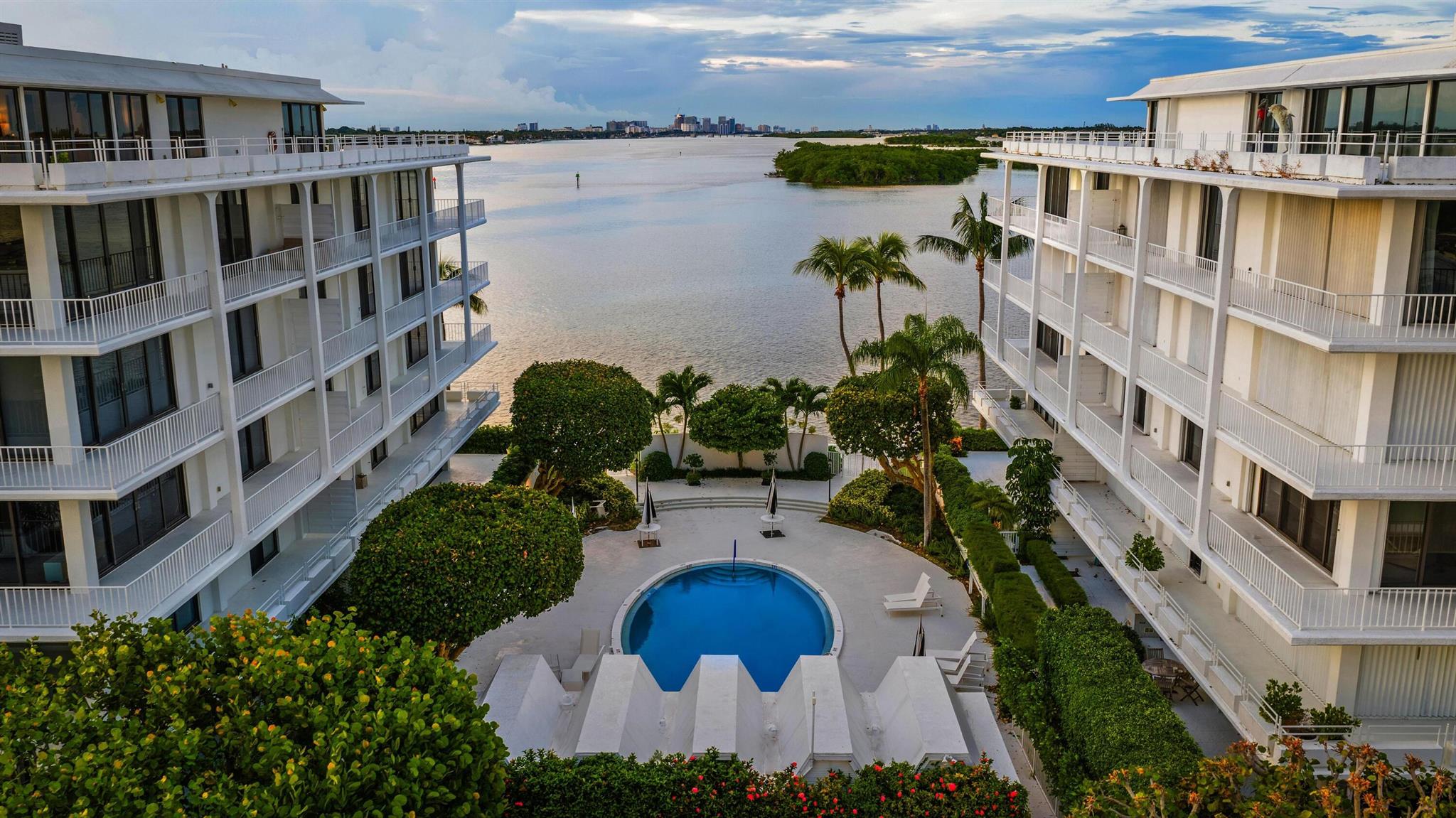 TOWER VALLENCAY OF IBIS I - Residential