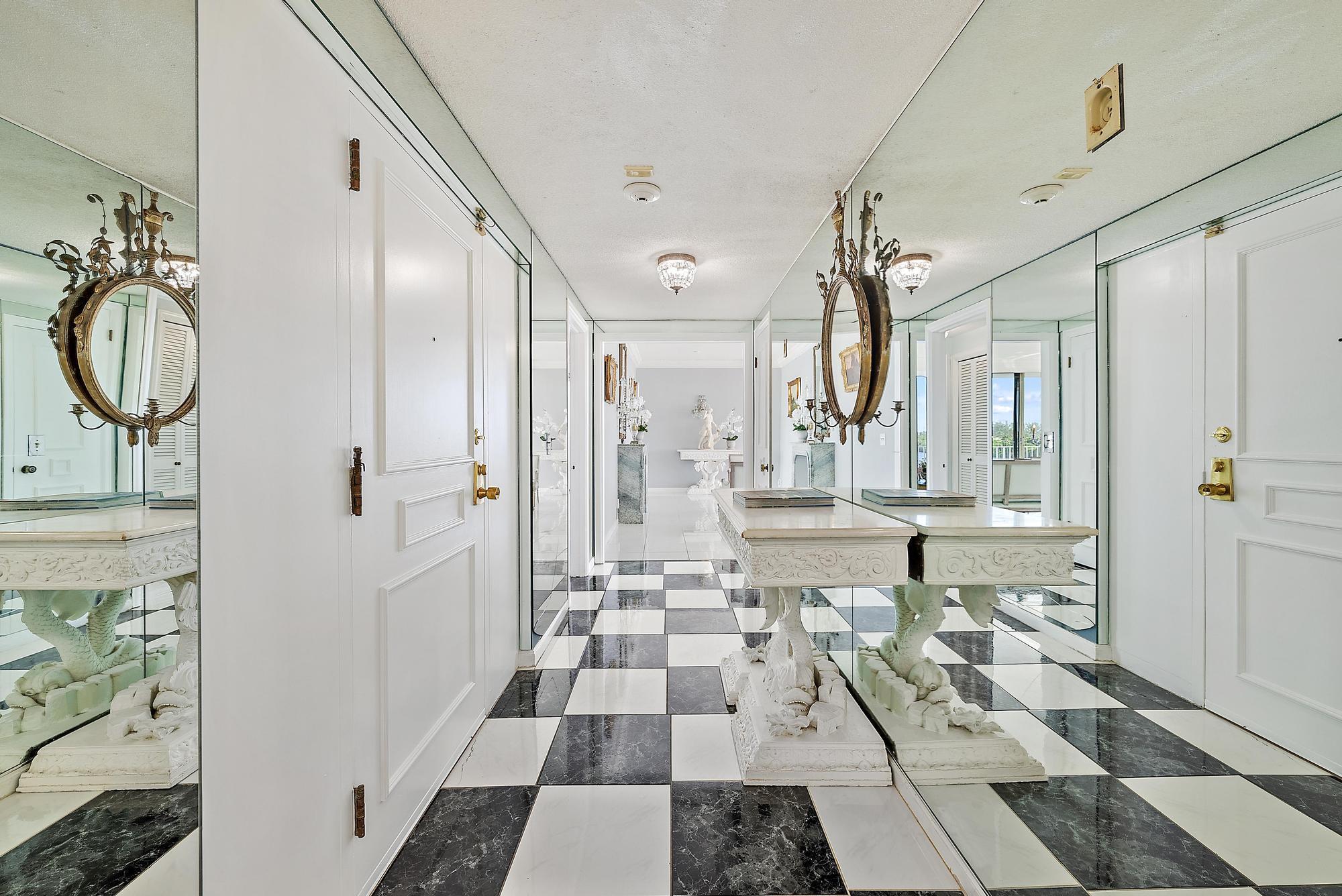 TOWER VALLENCAY OF IBIS I - Residential