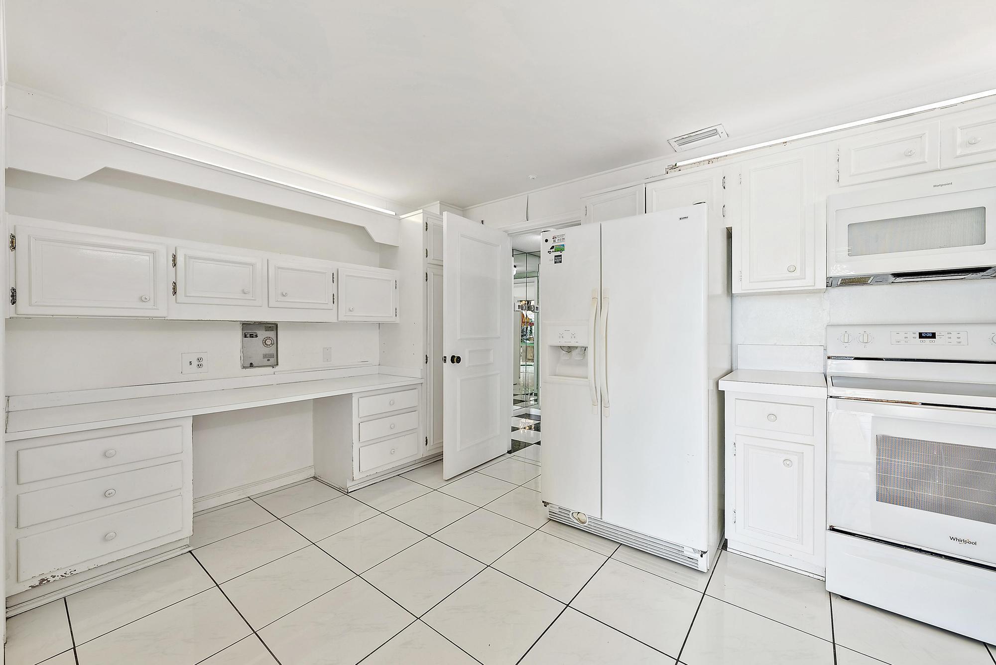 TOWER VALLENCAY OF IBIS I - Residential