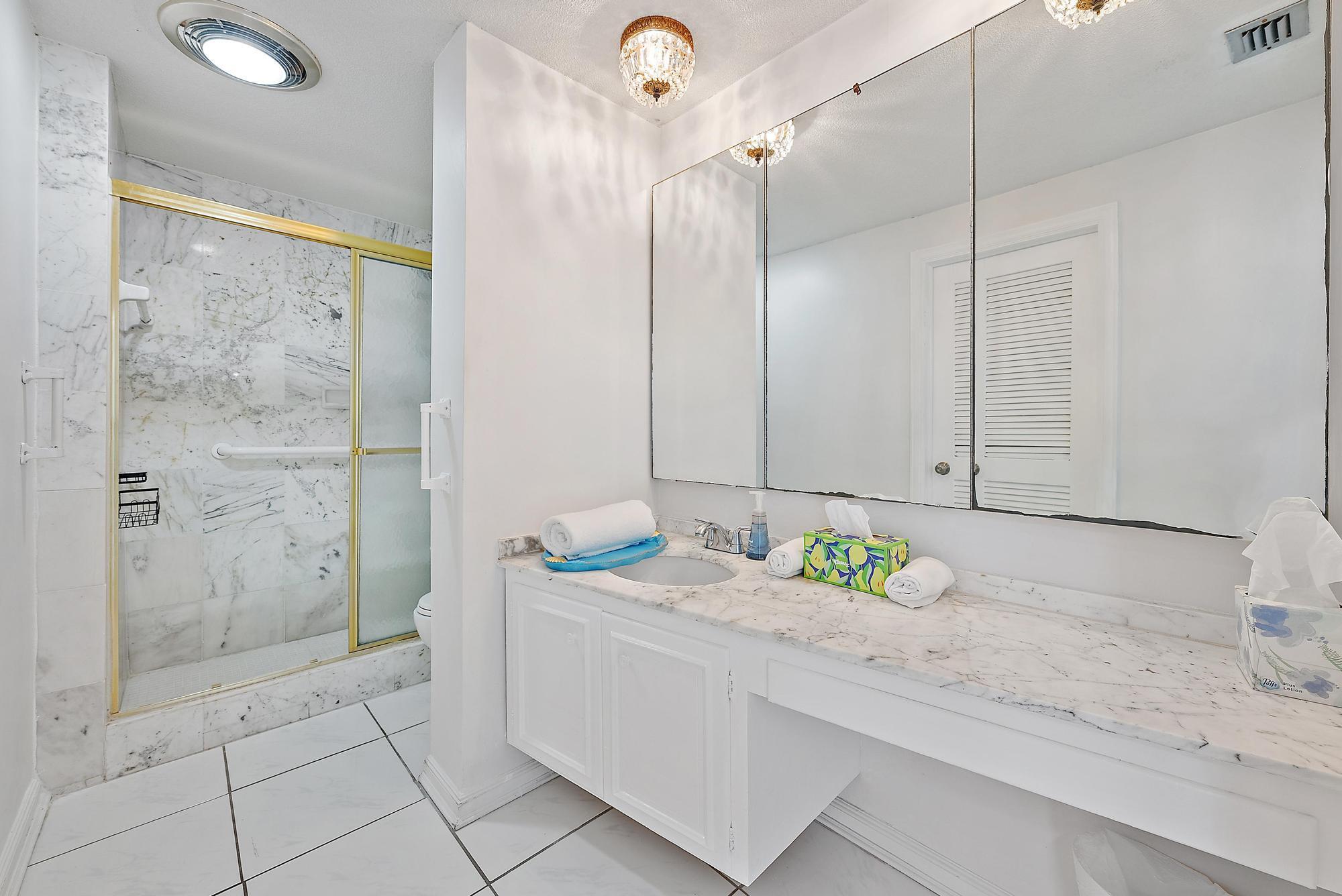 TOWER VALLENCAY OF IBIS I - Residential