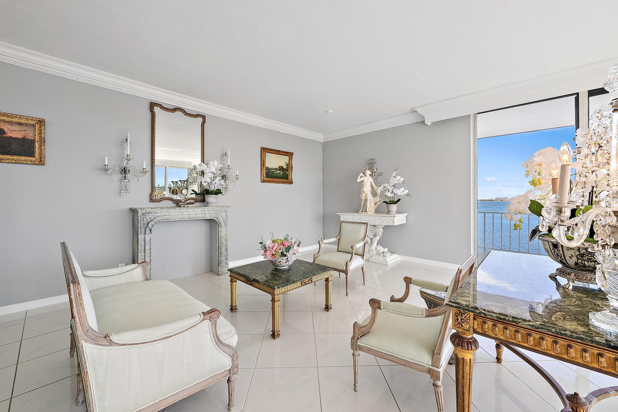 TOWER VALLENCAY OF IBIS I - Residential