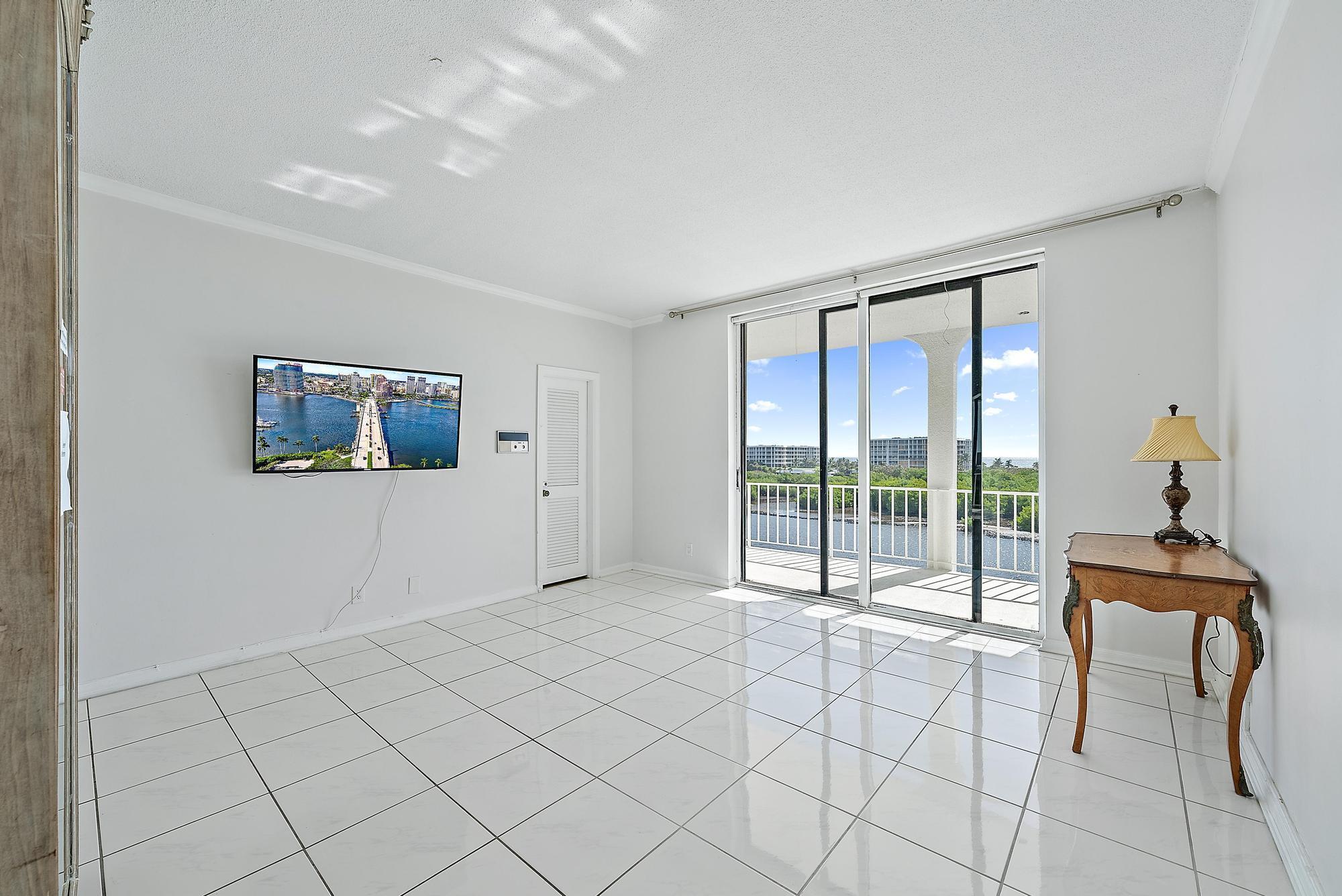 TOWER VALLENCAY OF IBIS I - Residential