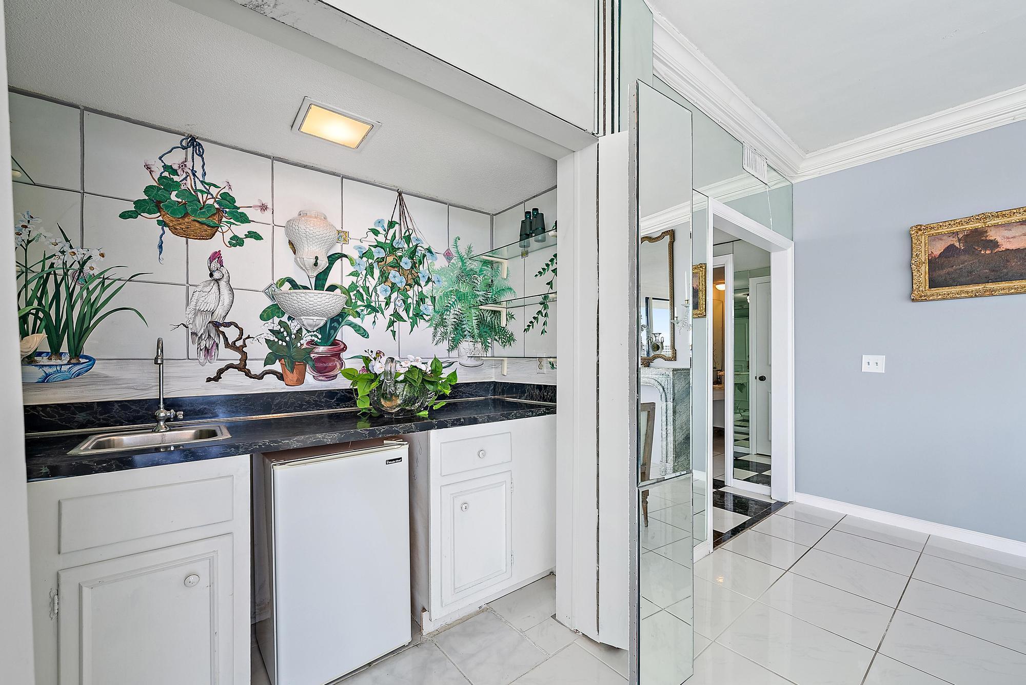 TOWER VALLENCAY OF IBIS I - Residential