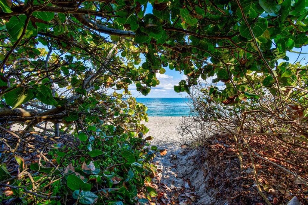 Photo of 0 S Undisclosed Road, Jupiter Island, FL 33455 (MLS # R11146676)
