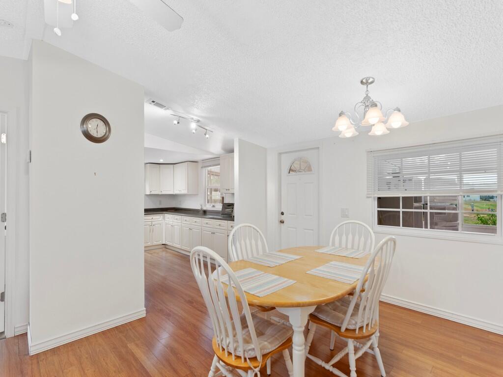 TROPICAL ISLES - Residential