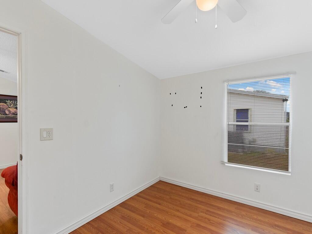 TROPICAL ISLES - Residential