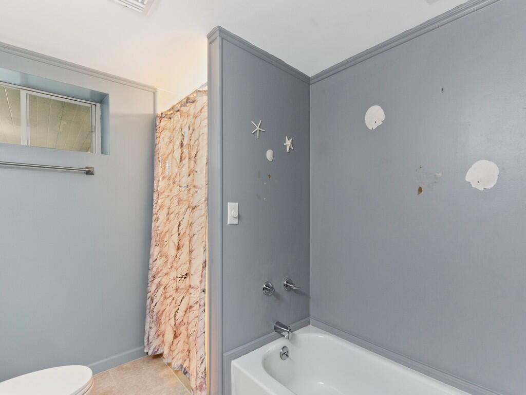 TROPICAL ISLES - Residential