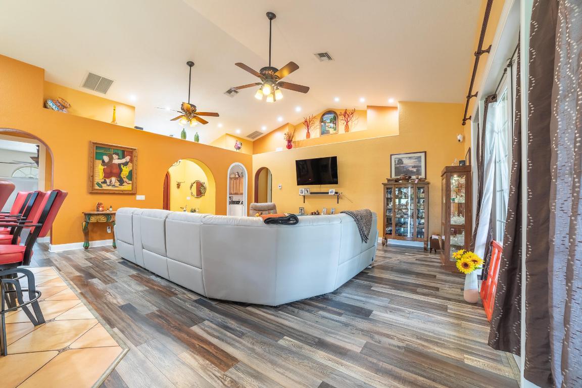 SUNSET ACRES UNIT 1 - Residential