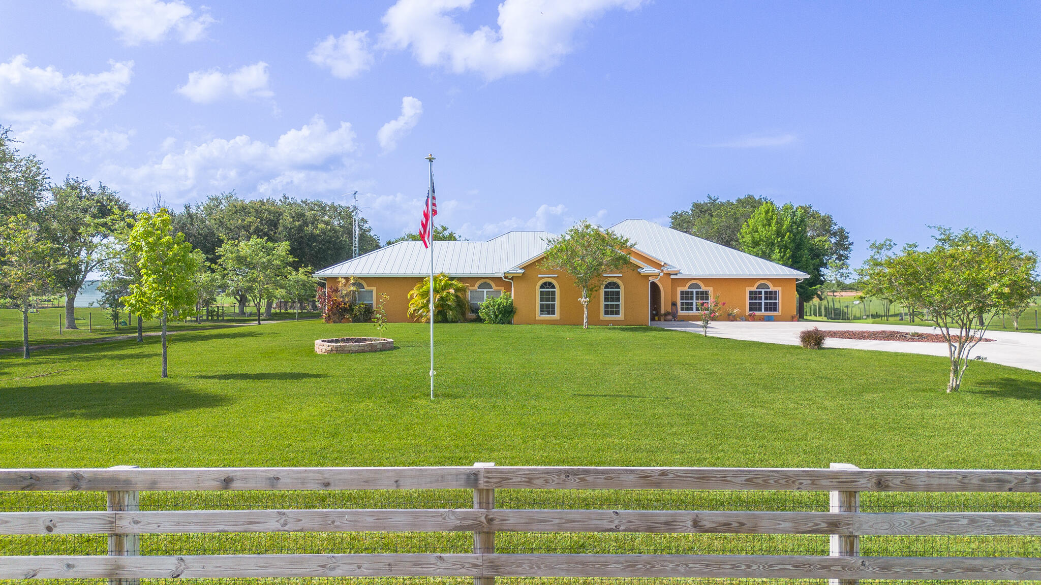 SUNSET ACRES UNIT 1 - Residential