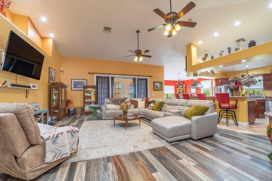 SUNSET ACRES UNIT 1 - Residential