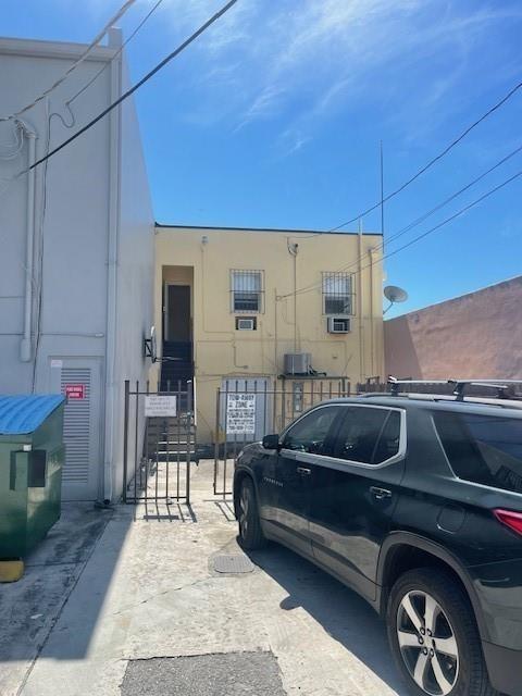 IRONS MANOR A - Residential Lease