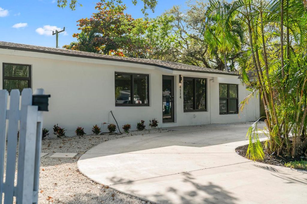 Photo of 4114 SW 49th Court, Dania Beach, FL 33314 (MLS # R11152454)