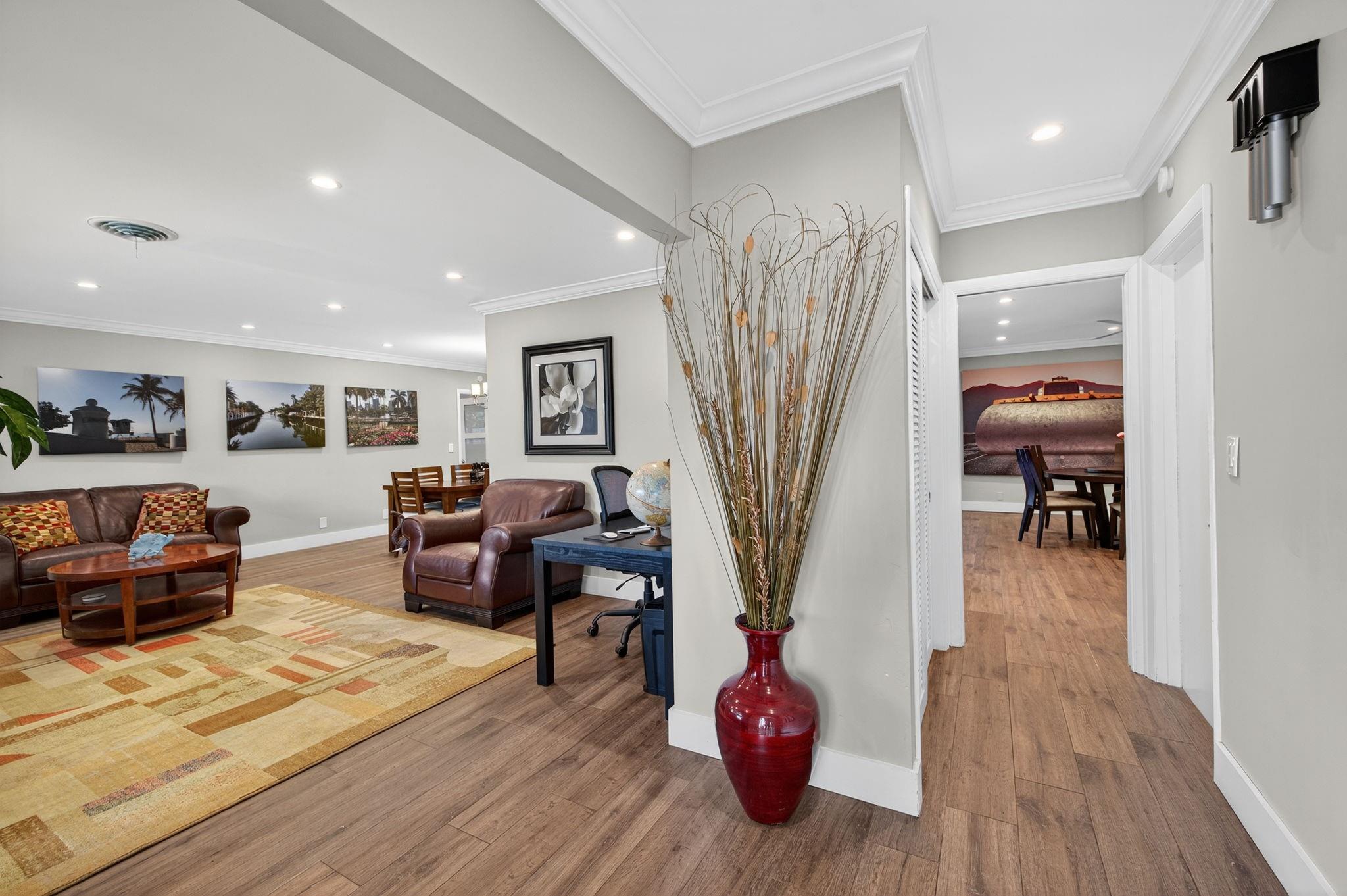 380 NW 35th Ct
