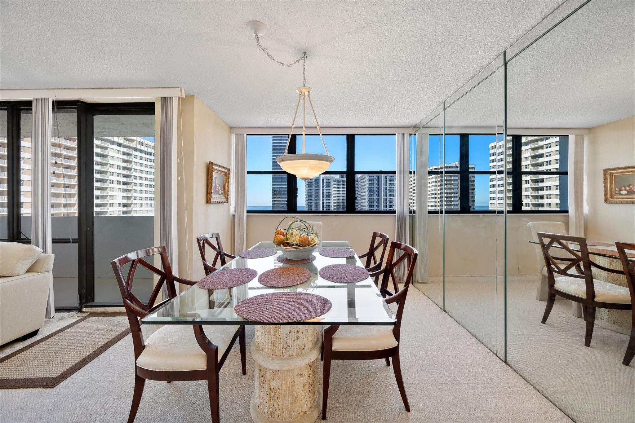 AVANT GARDE - Residential