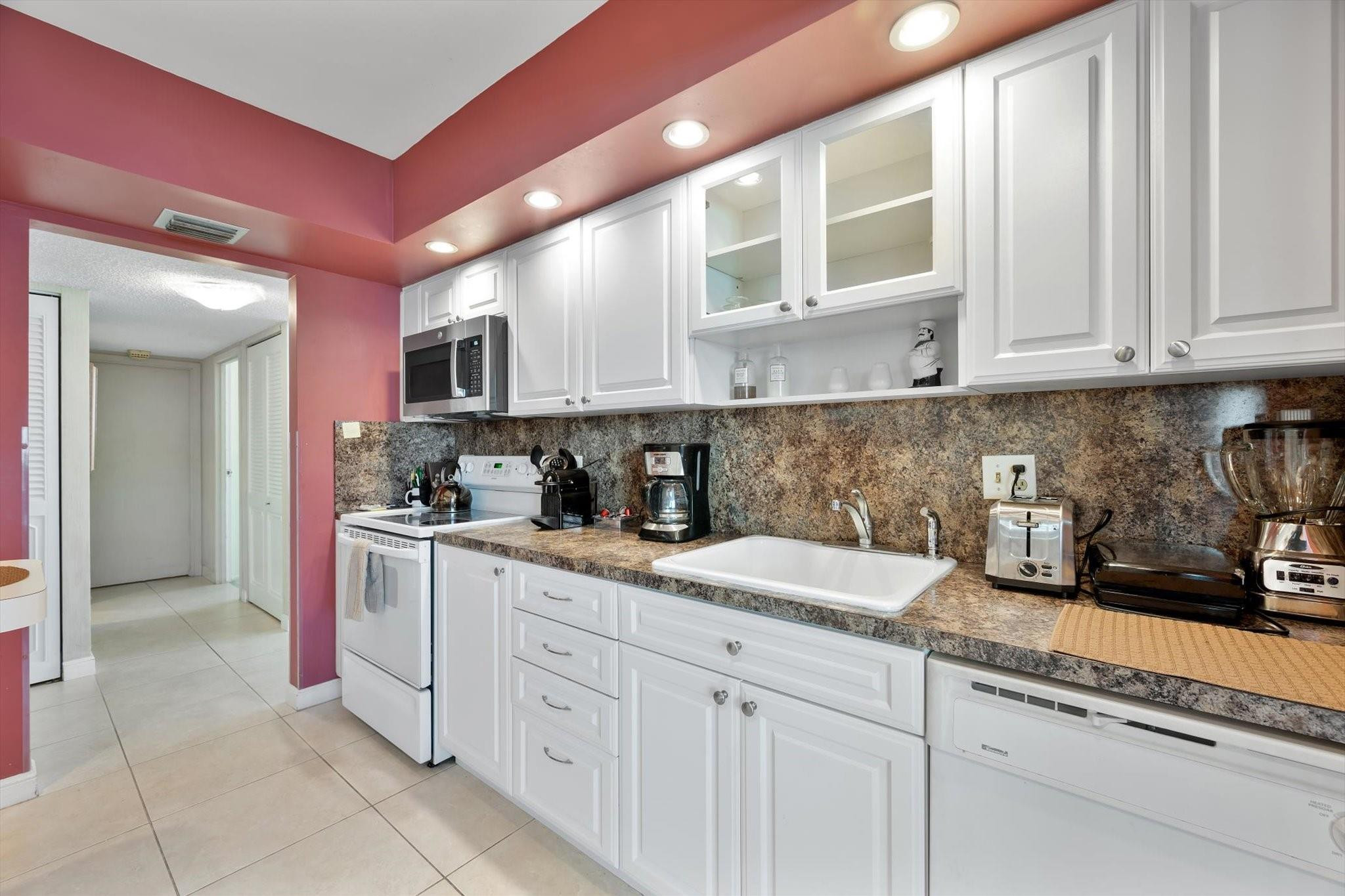 AVANT GARDE - Residential