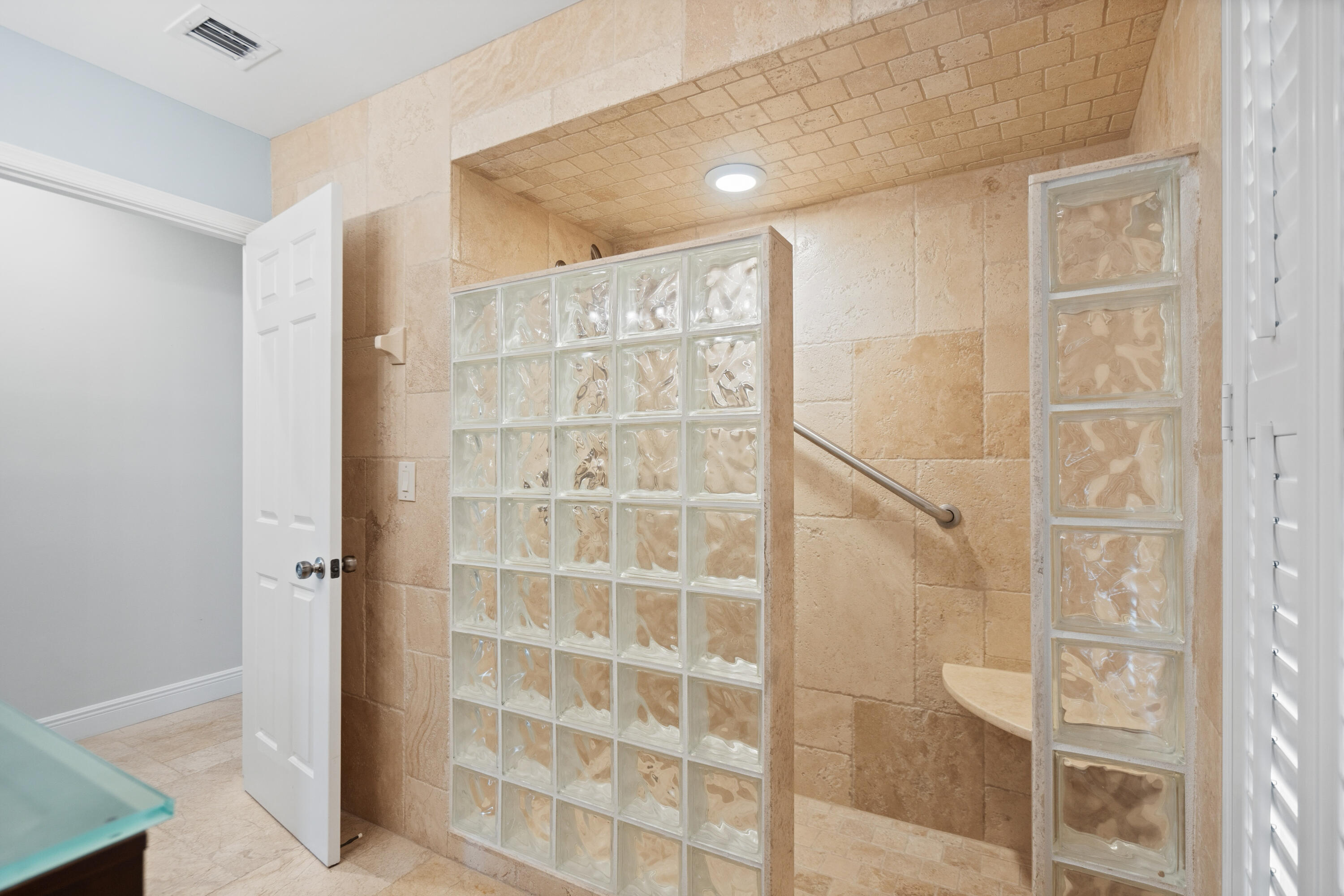 MARINER SANDS - Residential