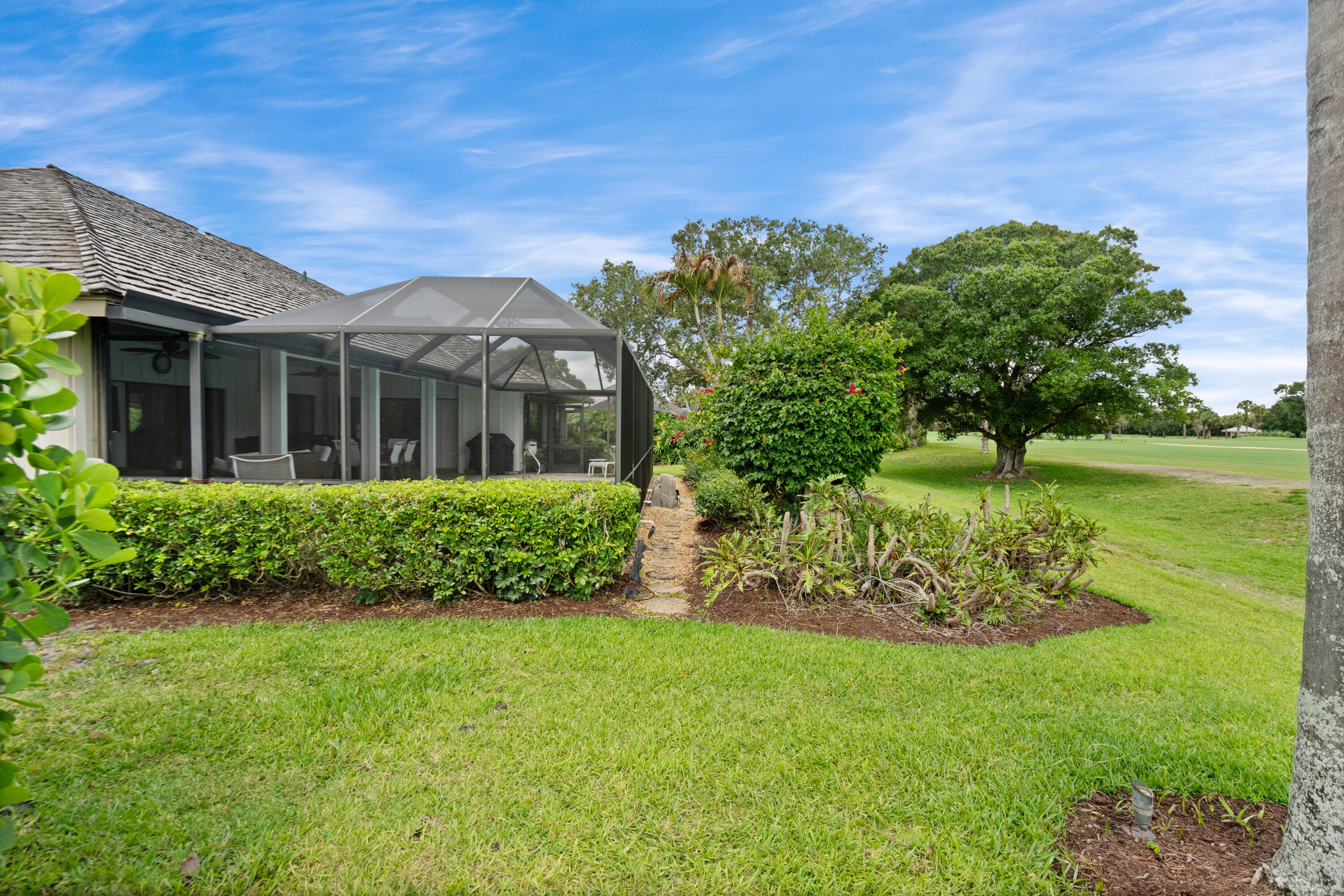 MARINER SANDS - Residential
