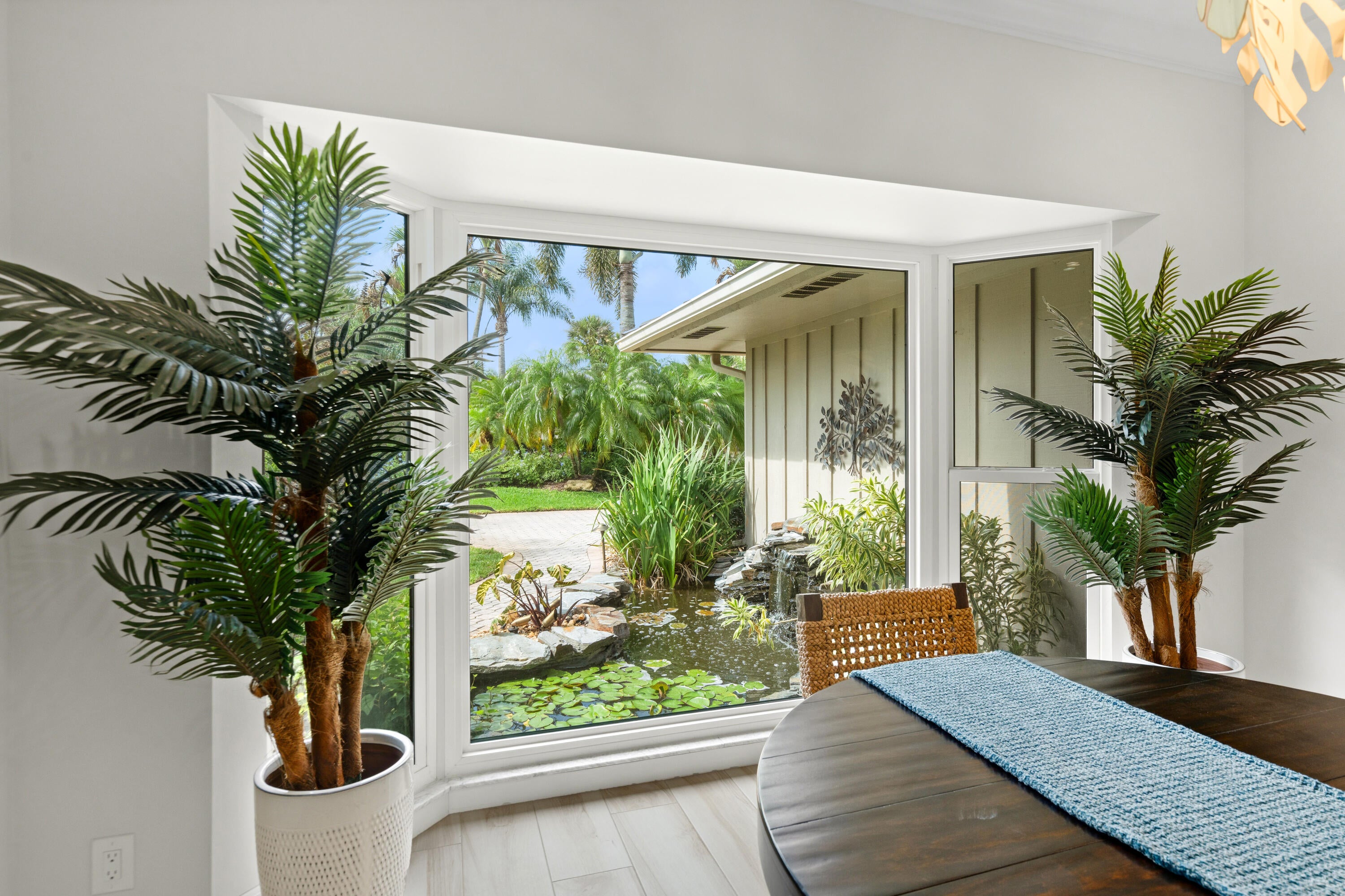 MARINER SANDS - Residential