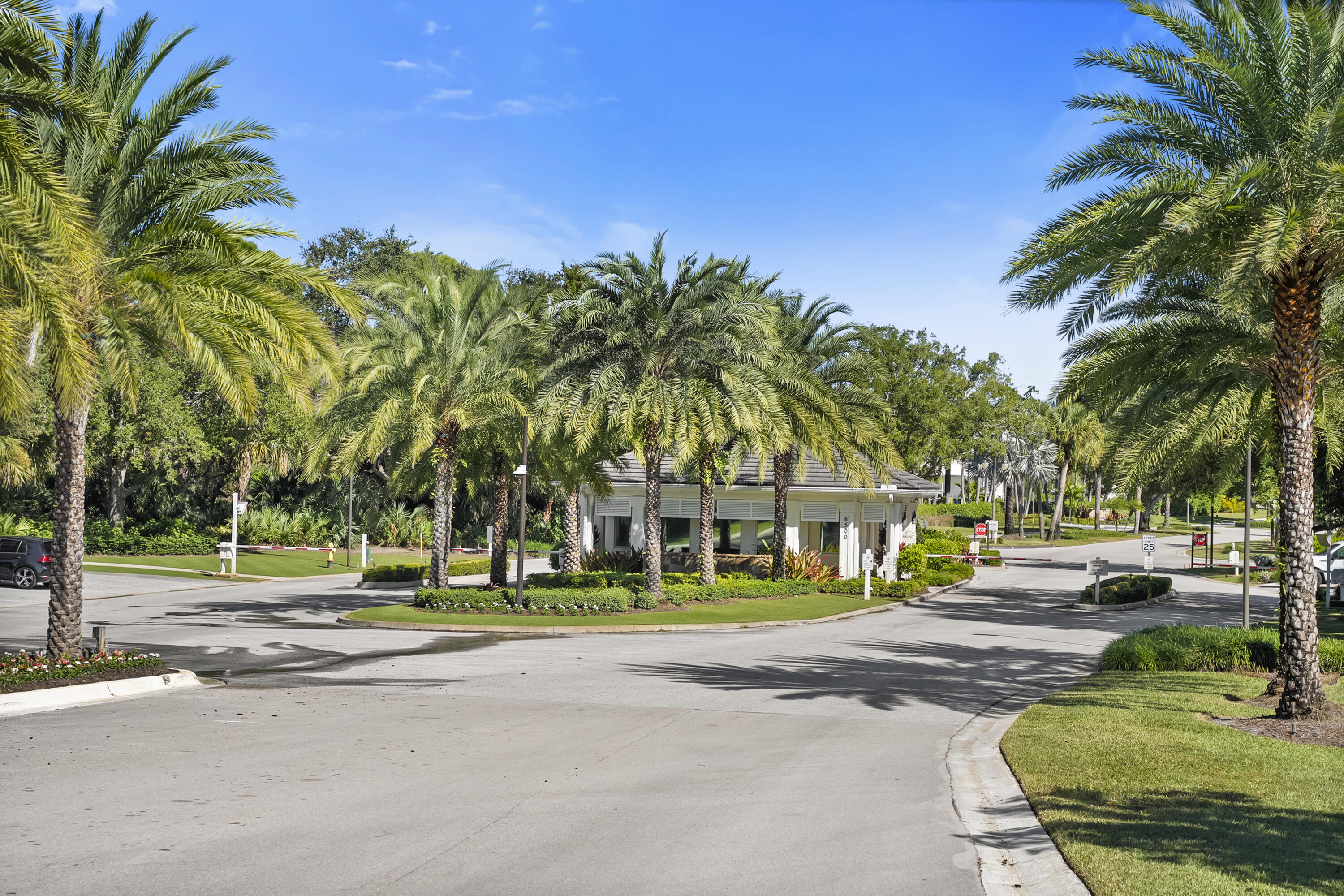 MARINER SANDS - Residential