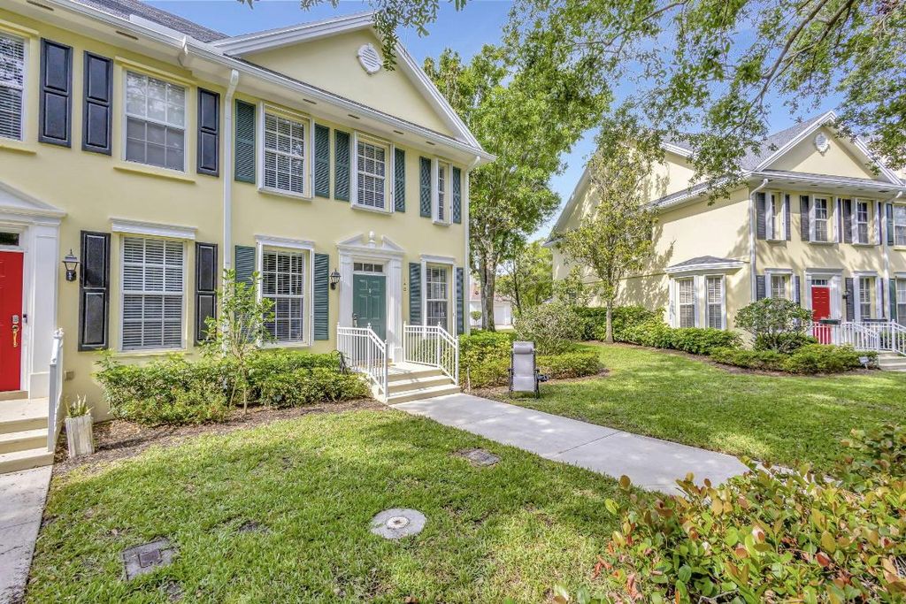 Photo of 140 Redwood Drive, Jupiter, FL 33458 (MLS # R10977846)