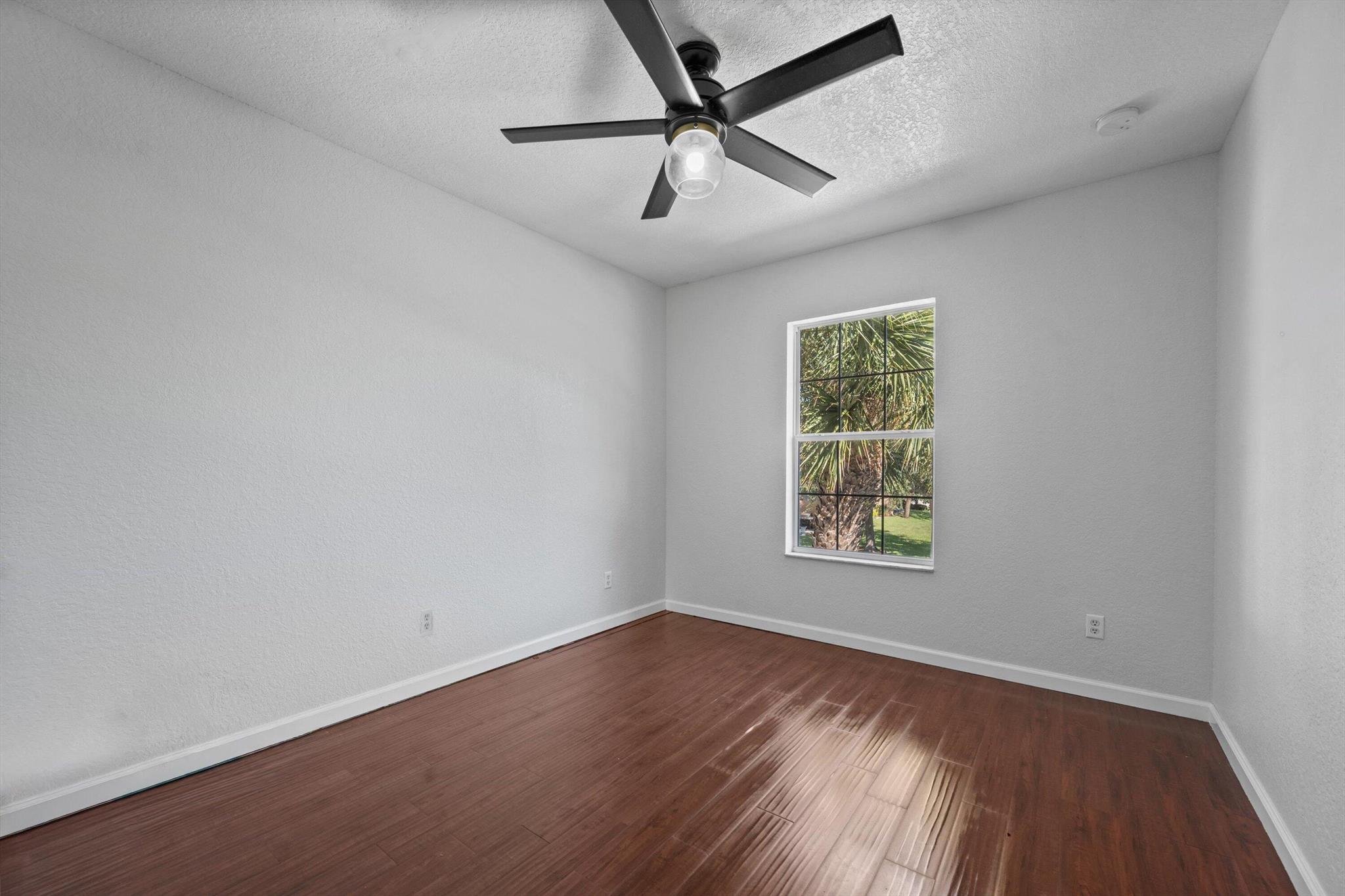 VERONA PALMS - Residential Lease