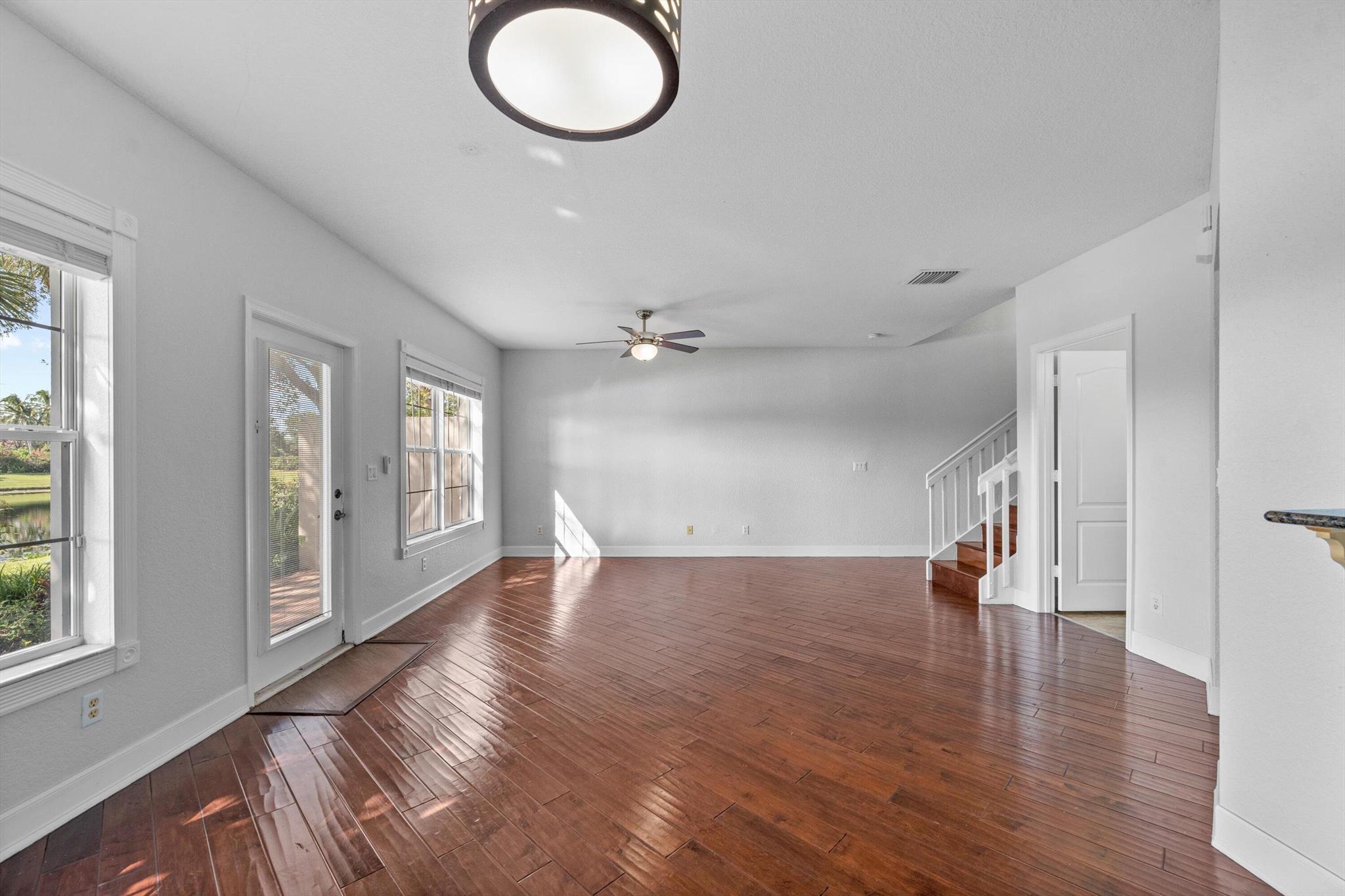 VERONA PALMS - Residential Lease