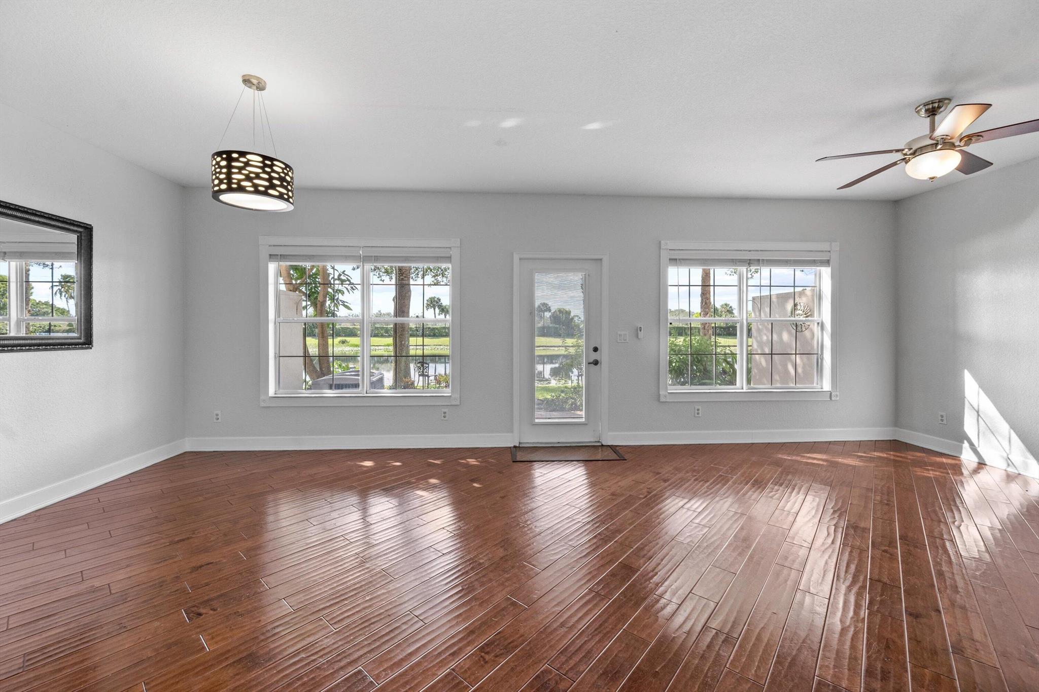 VERONA PALMS - Residential Lease