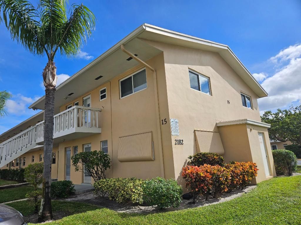 Photo of 2182 NE 1st Way #202, Boynton Beach, FL 33435 (MLS # R11140774)