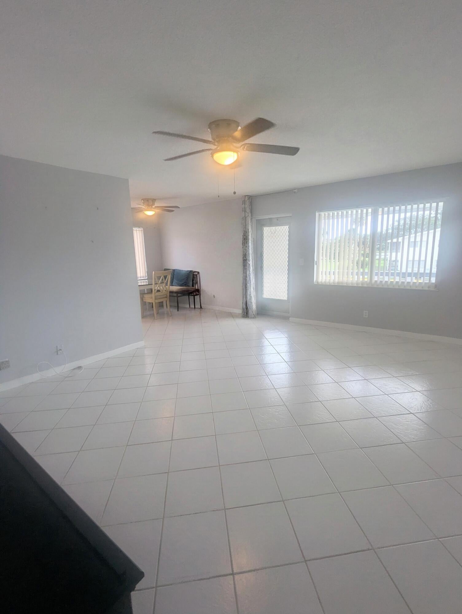 100 KINGSWOOD E