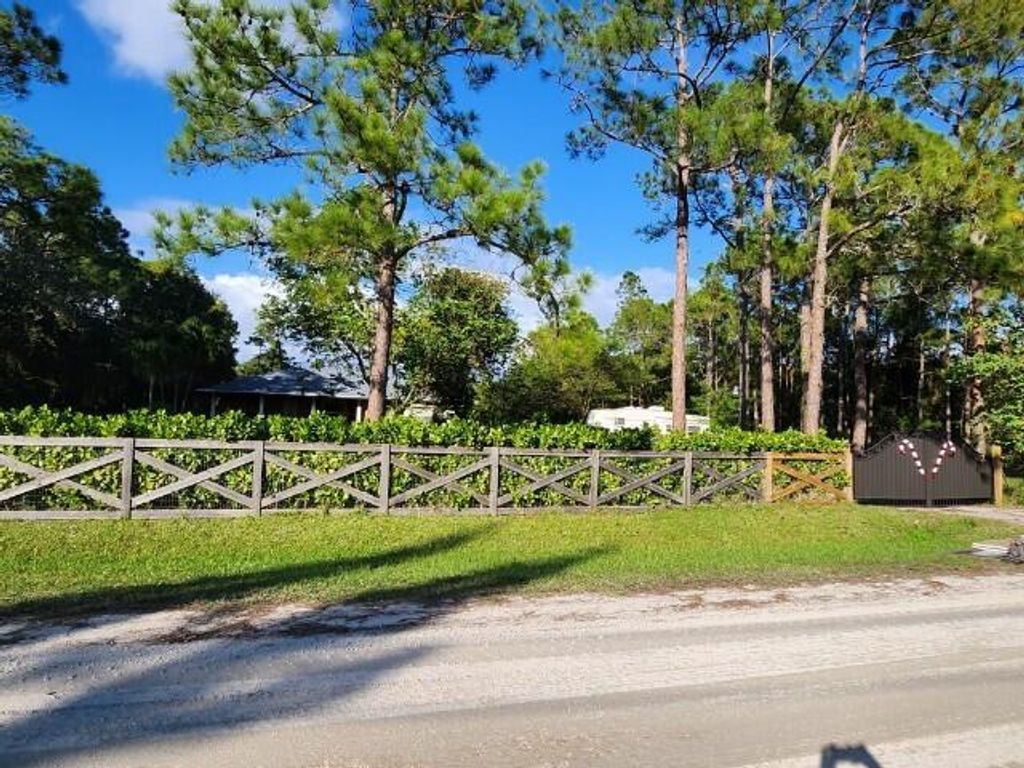 Photo of 17349 78th Road N, Loxahatchee, FL 33470 (MLS # R10850620)