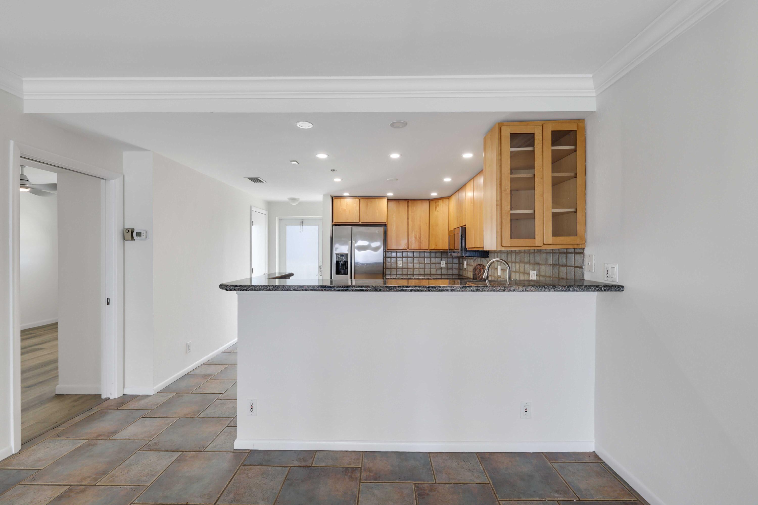 PENTHOUSE TOWERS CONDO - Residential