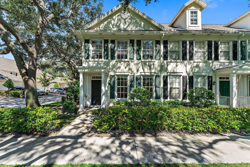 Photo of 352 Legare Court, Jupiter, FL 33458 (MLS # R11082278)