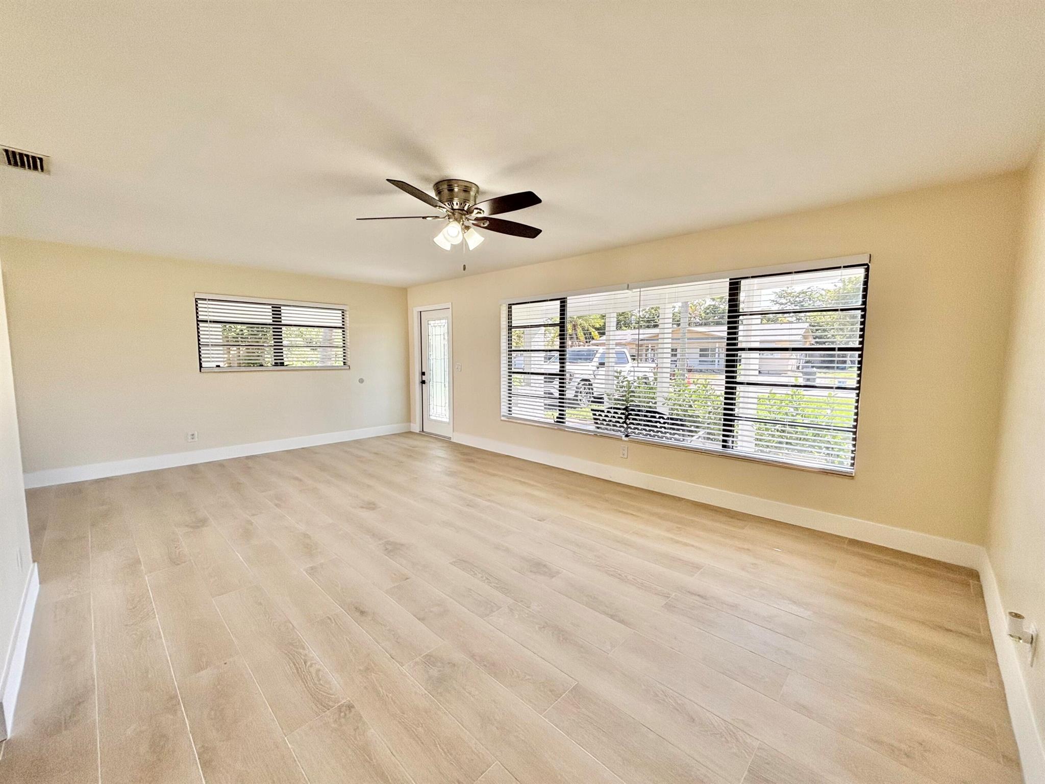 WINFIELD PARK - Residential Lease