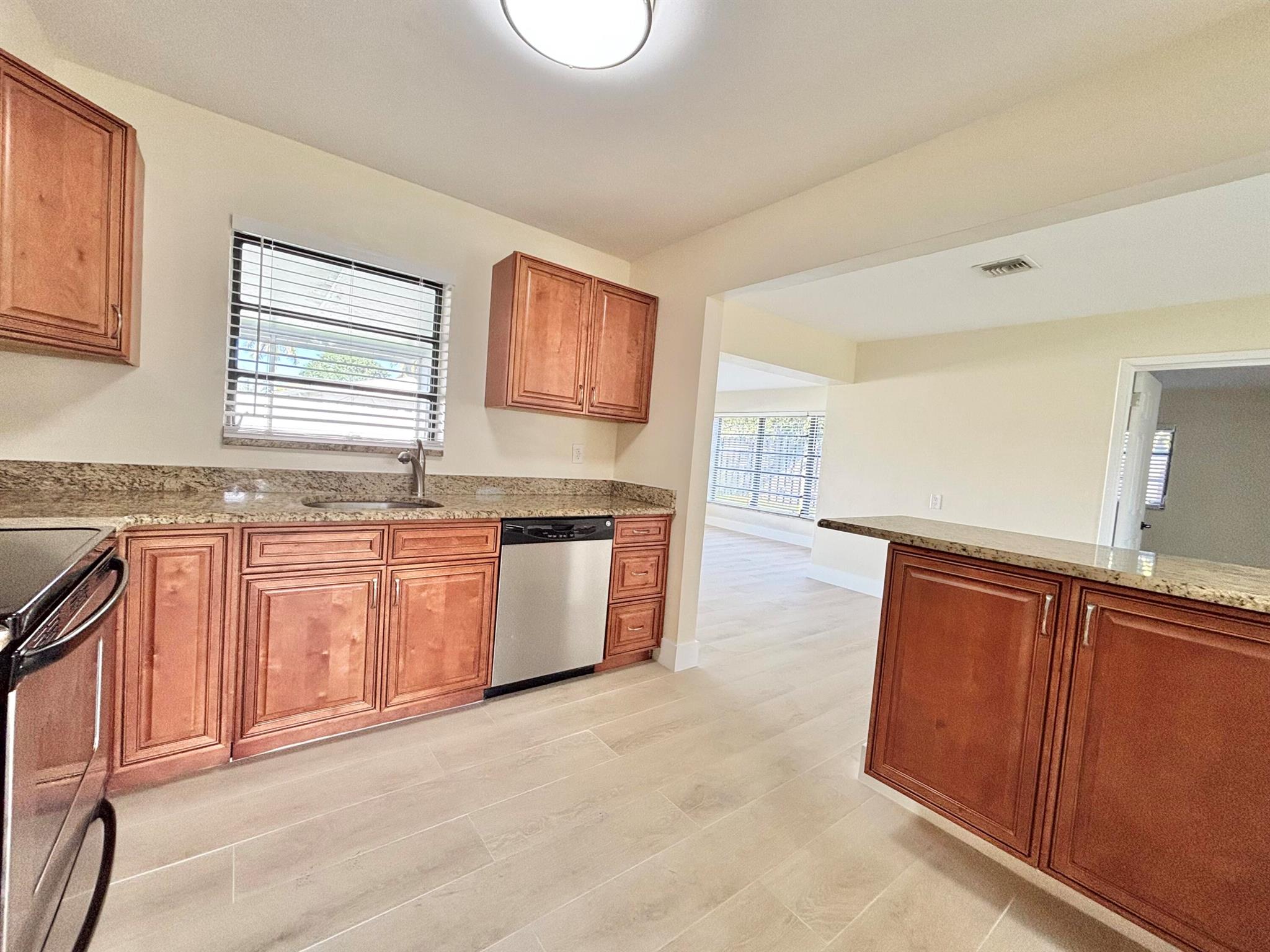 WINFIELD PARK - Residential Lease