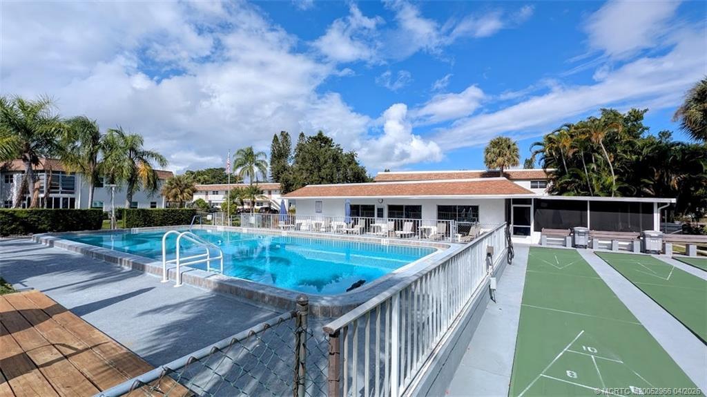 KINGSWOOD CONDO - Residential