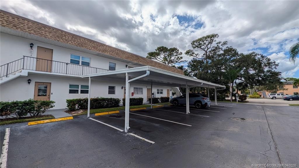 KINGSWOOD CONDO - Residential