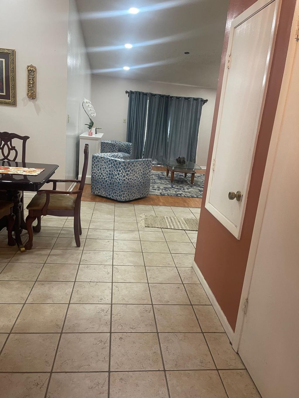 Photo of 1202 Yvonne Street, Apopka, FL 32712 (MLS # B26000128)