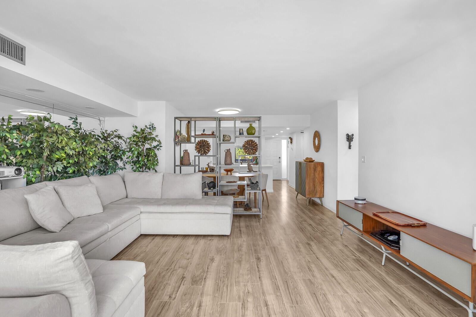 4133 S Carambola Circle S G305