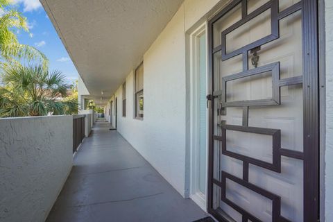 Photo of 4133 S Carambola Circle S #G305, Coconut Creek, FL 33066 (MLS # R11136344) Photo of 4133 S Carambola Circle S #G305, Coconut Creek, FL 33066 (MLS # R11136344)