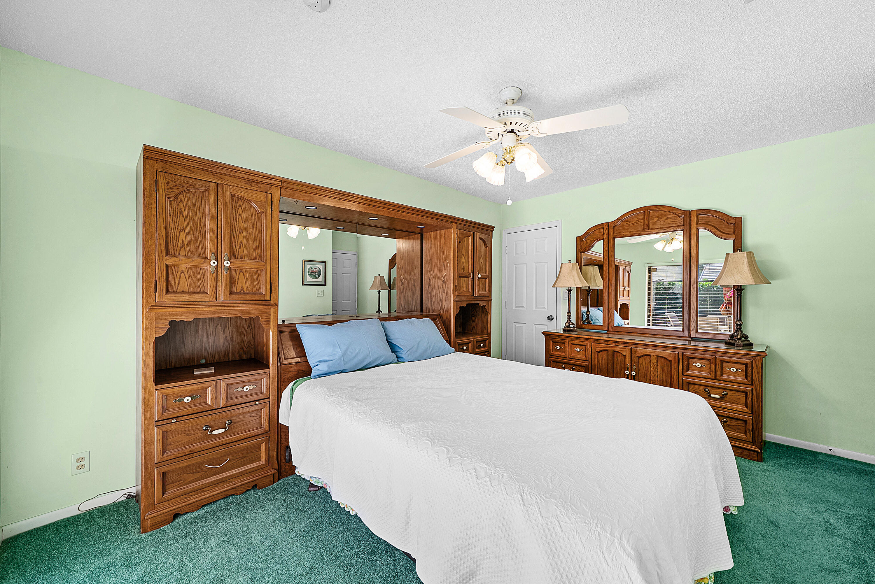 WINSTON PARK - Residential