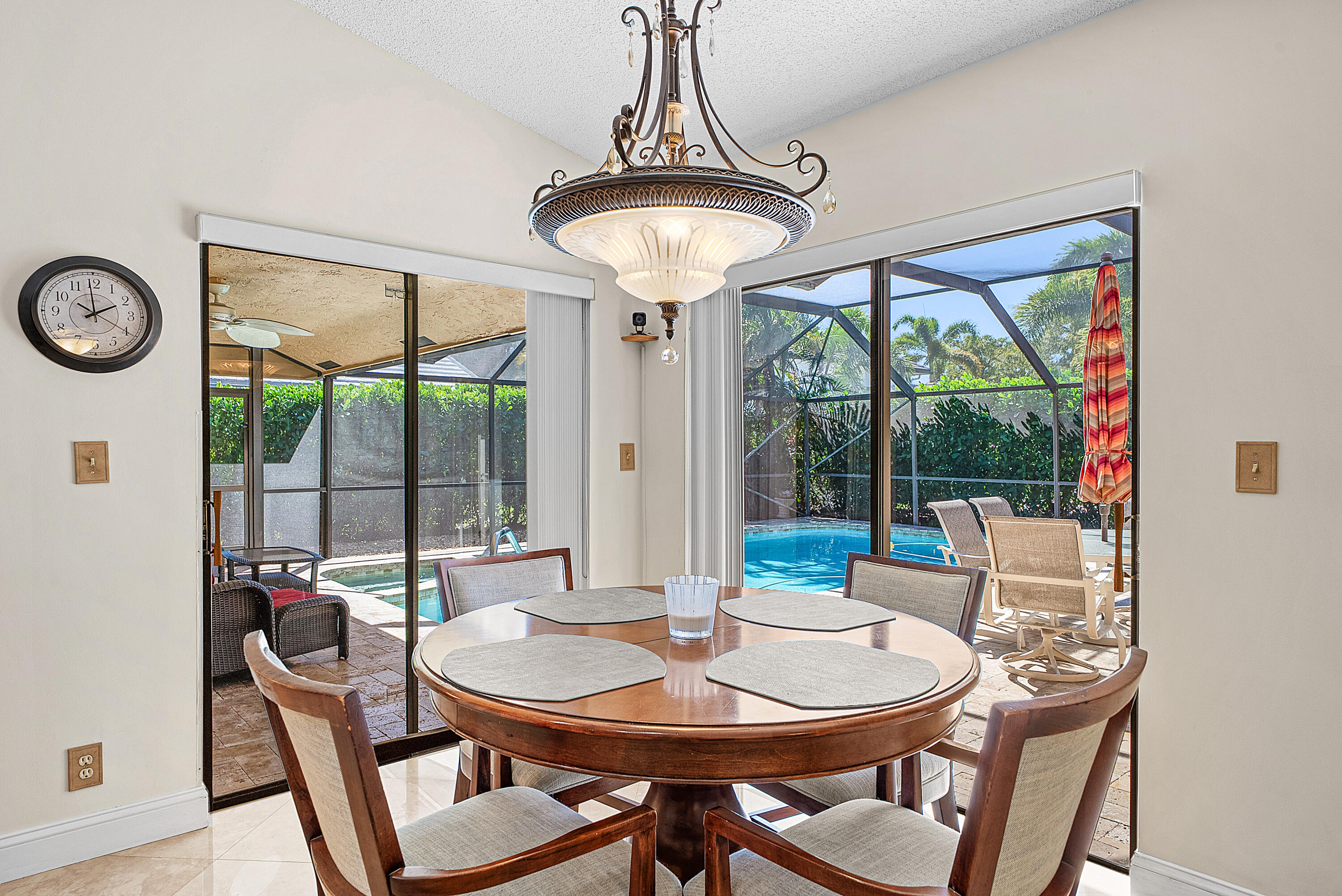 WINSTON PARK - Residential