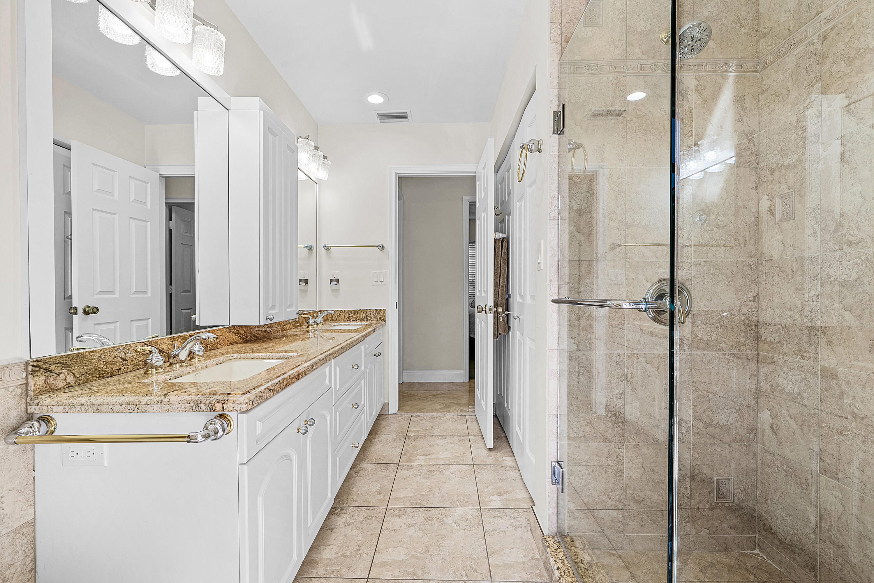 WINSTON PARK - Residential