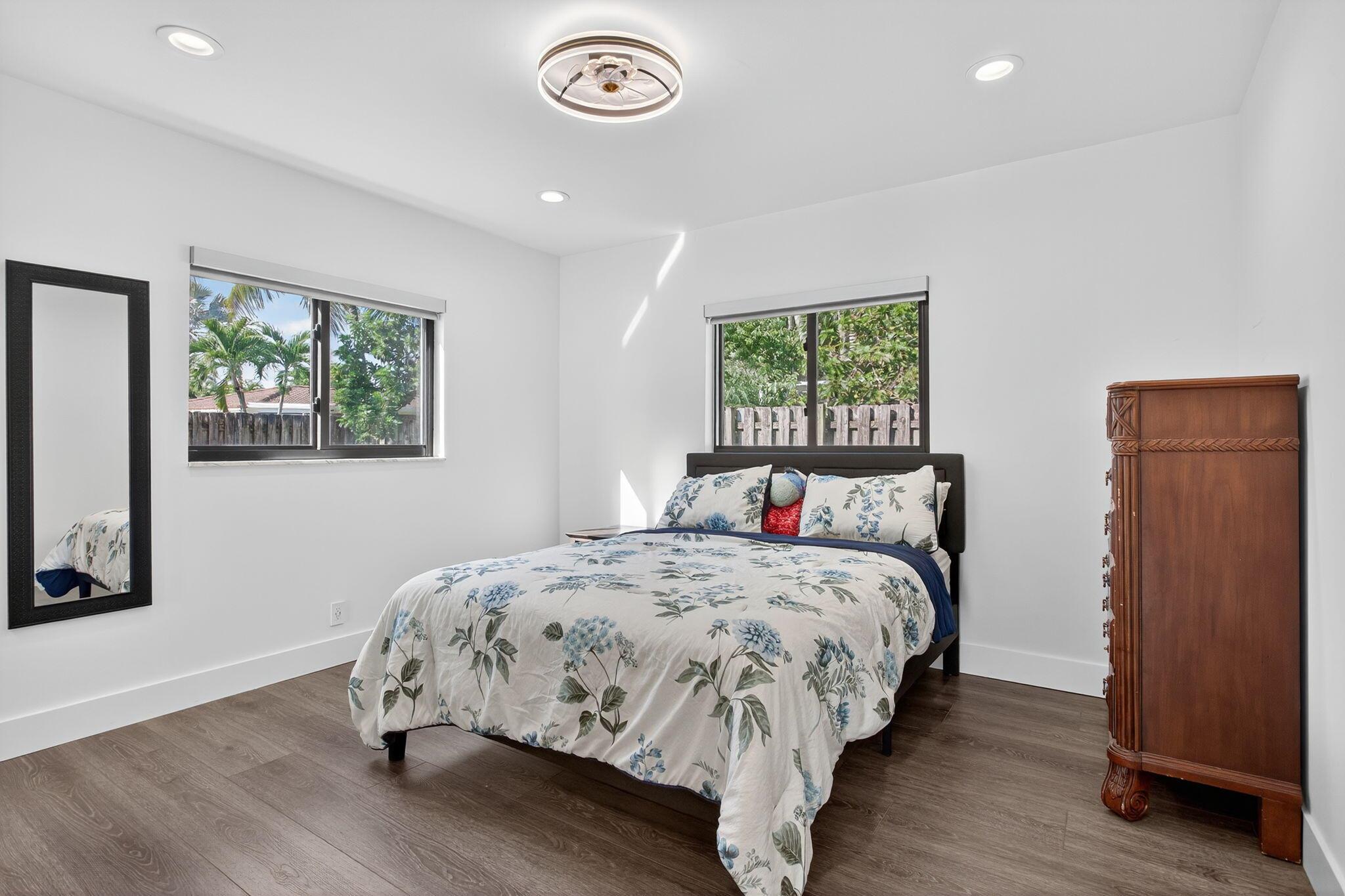CORAL SPRINGS COUNTRY CLU - Residential
