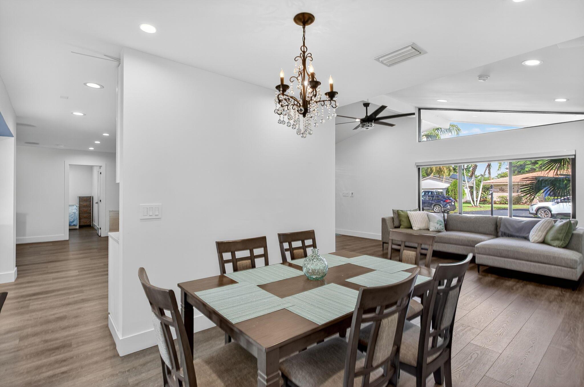 CORAL SPRINGS COUNTRY CLU - Residential