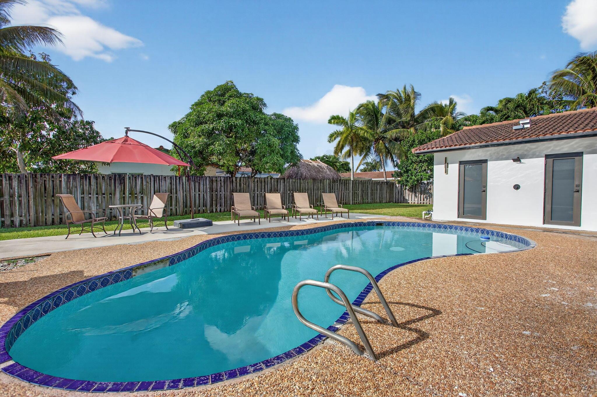 CORAL SPRINGS COUNTRY CLU - Residential