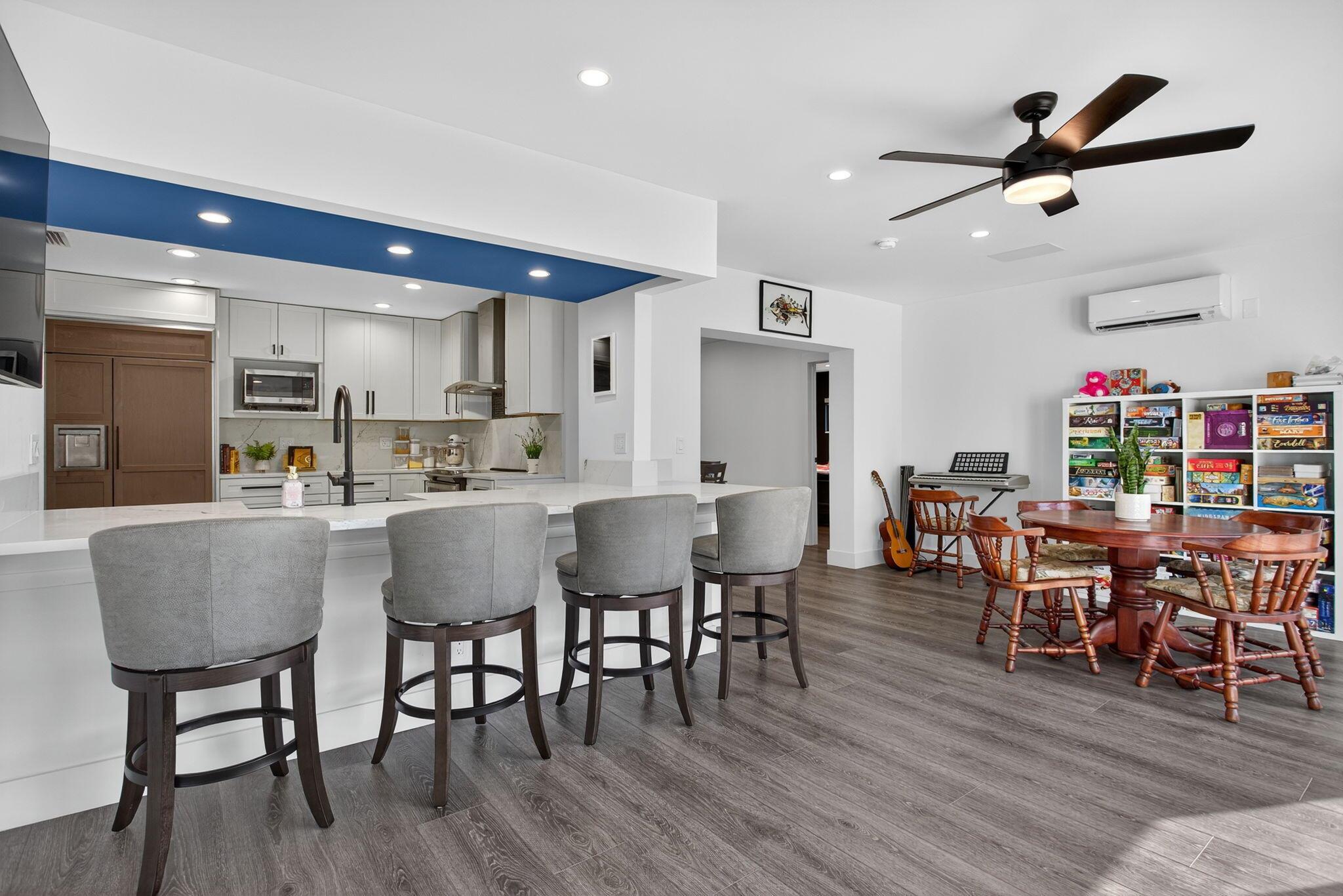 CORAL SPRINGS COUNTRY CLU - Residential