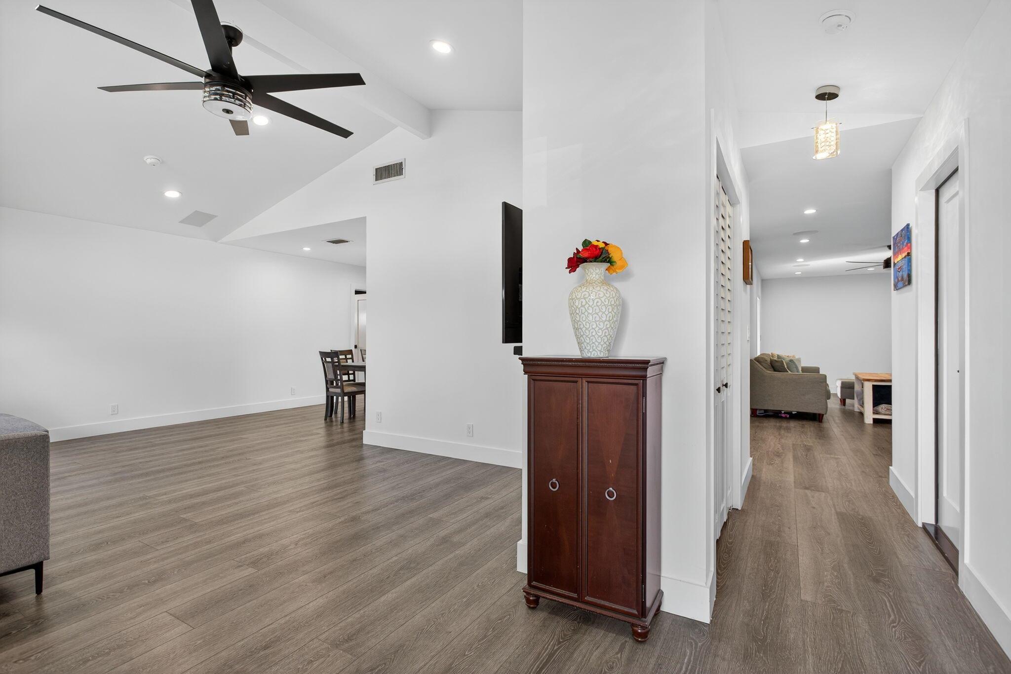 CORAL SPRINGS COUNTRY CLU - Residential