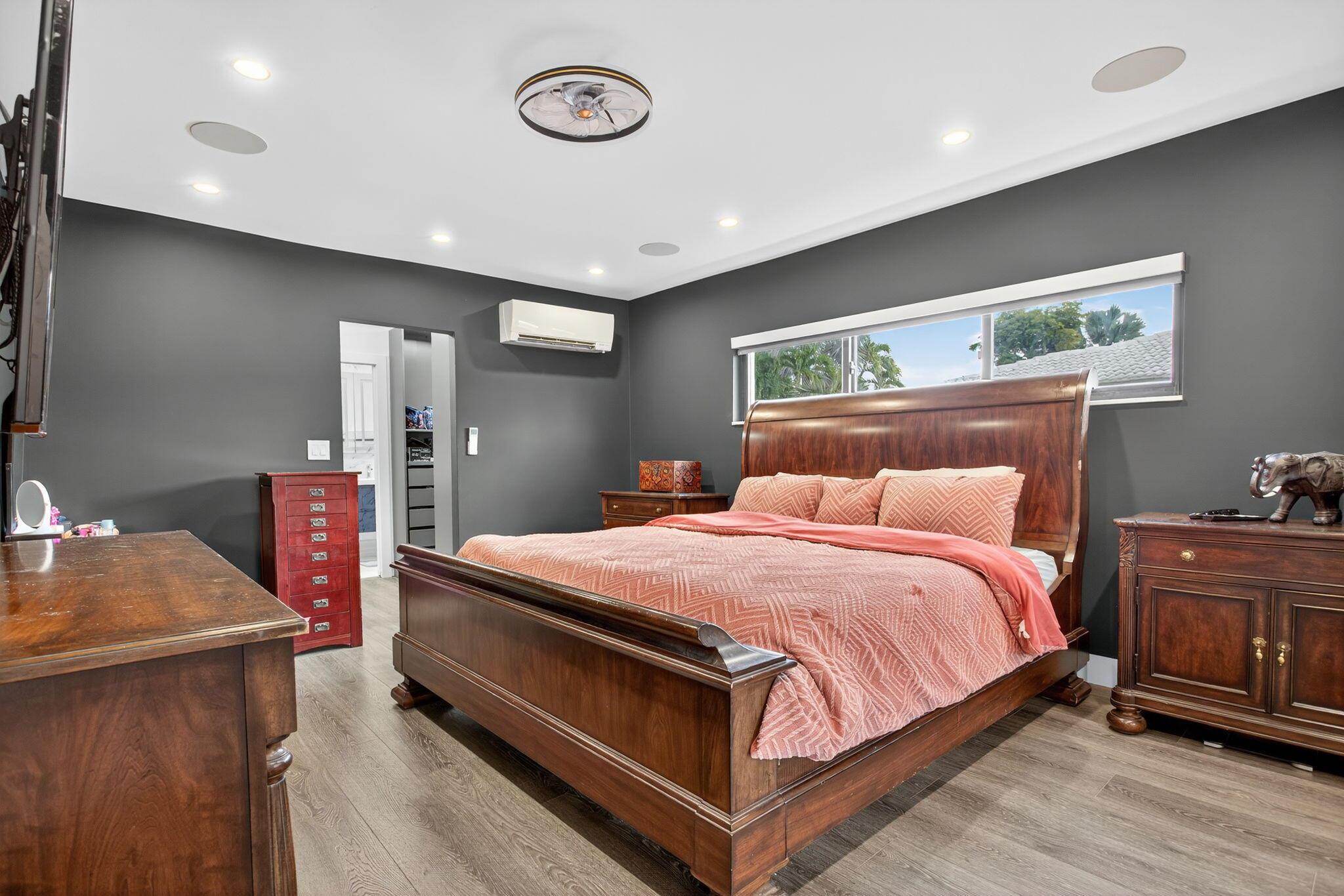 CORAL SPRINGS COUNTRY CLU - Residential