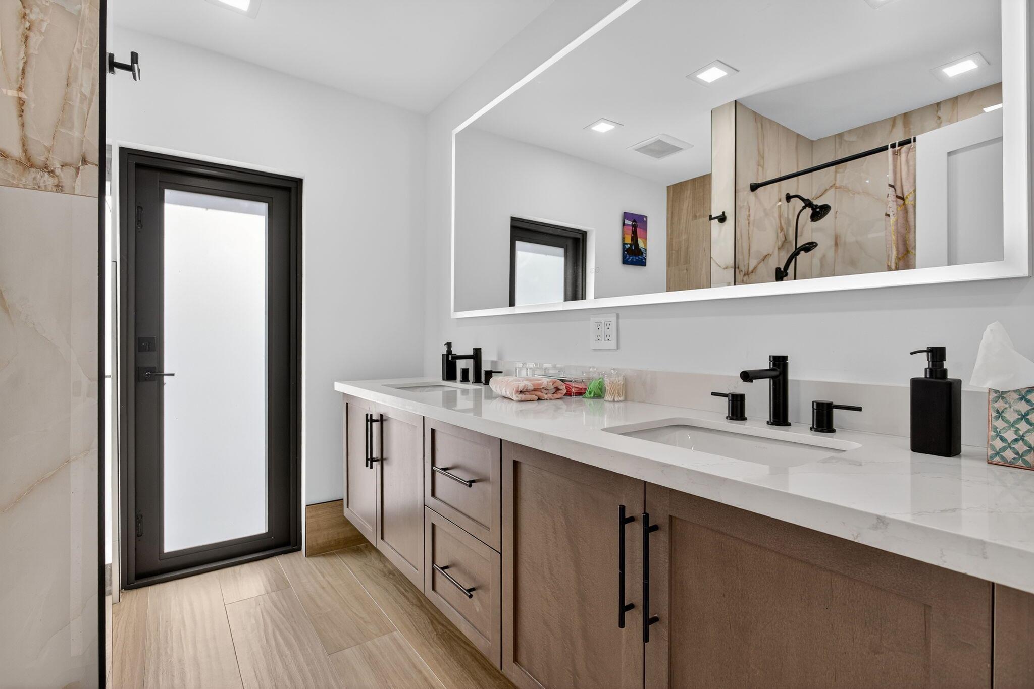 CORAL SPRINGS COUNTRY CLU - Residential