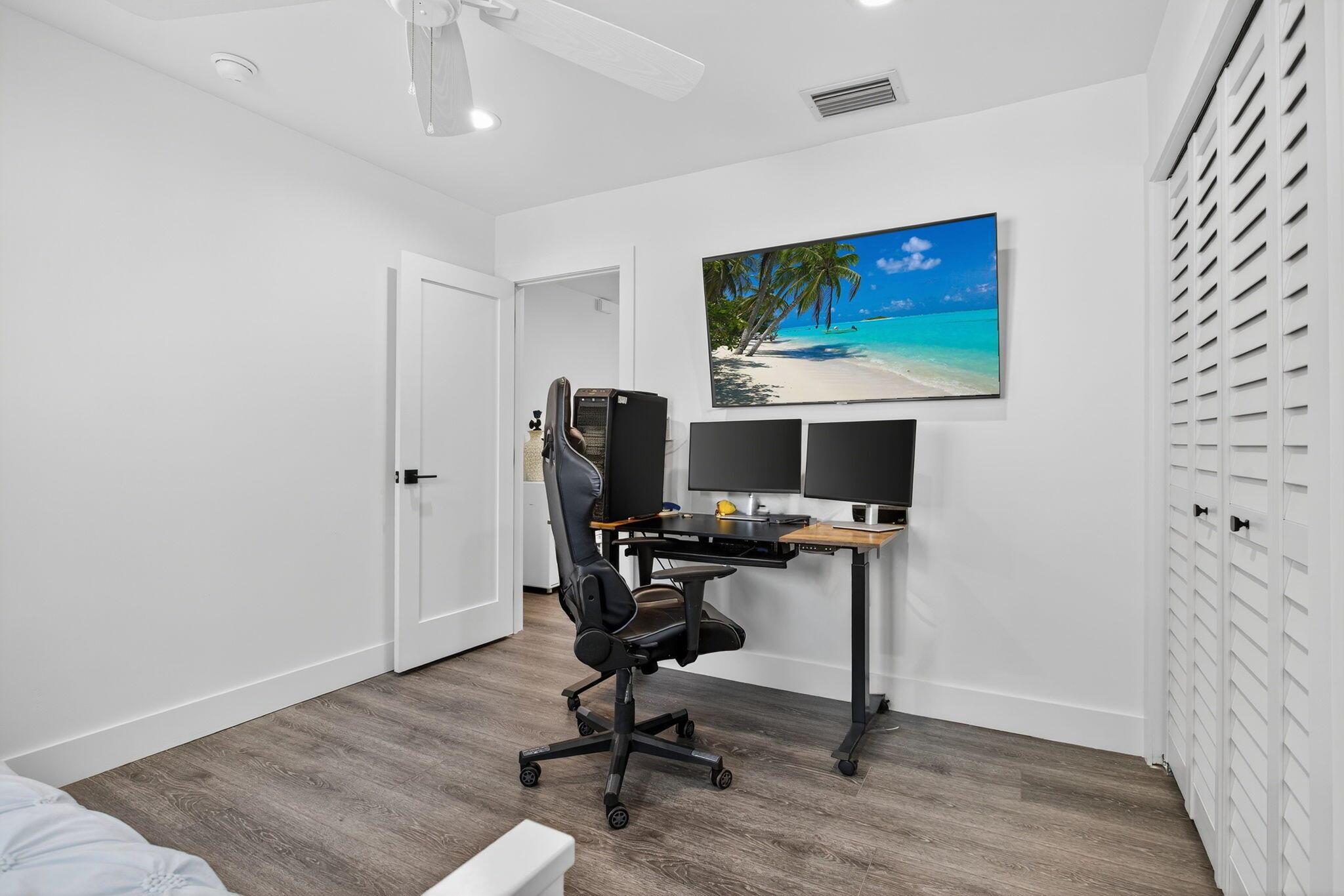 CORAL SPRINGS COUNTRY CLU - Residential